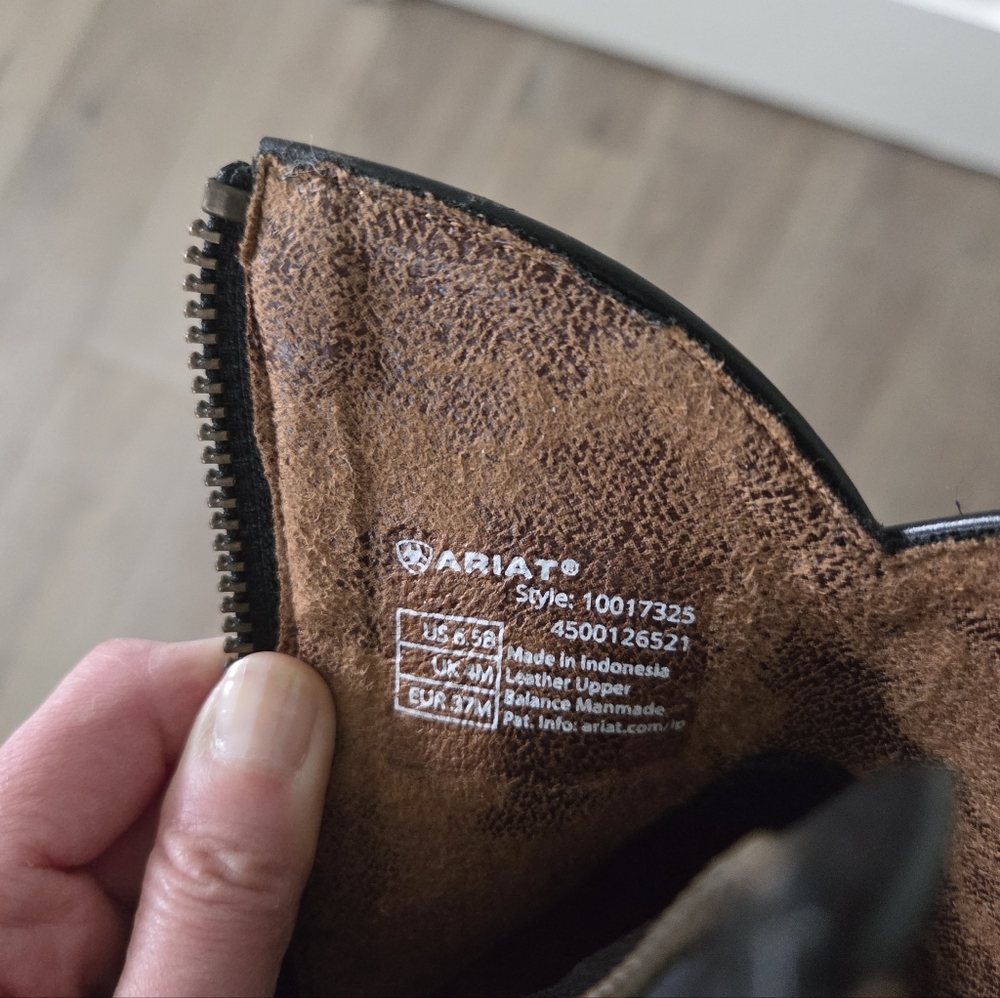 Ariat Black Western Ankle Booties - Picture 7 of 7